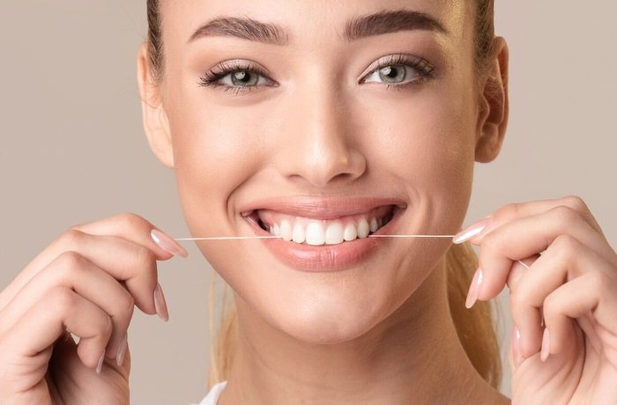 این ۸ مرحله کاربردی را برای کشیدن نخ دندان رعایت کنیم