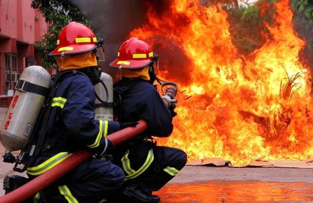 عکس | علت آتش سوزی گسترده و شدید در خیابان نیاوران مشخص شد!