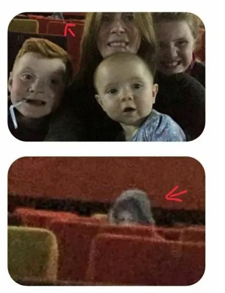 عکس | حضور یک روح وحشتناک در این عکس خانوادگی ترس در دل‌ها انداخت!