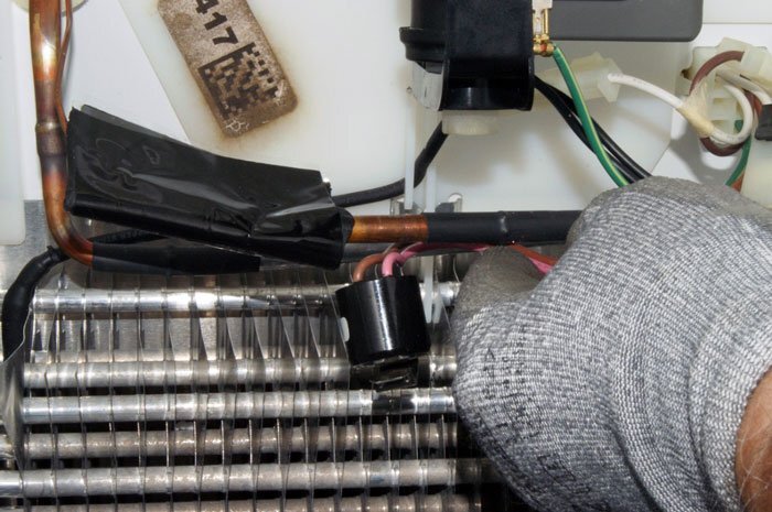 دلایل خراب شدن سنسور یخچال و راه های پیشگیری