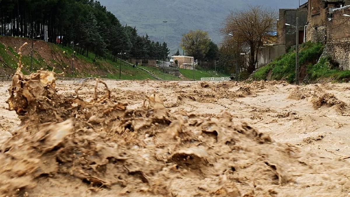 سیلاب در مازندران حادثه ساز شد | خودرو‌ها مفقود شدند