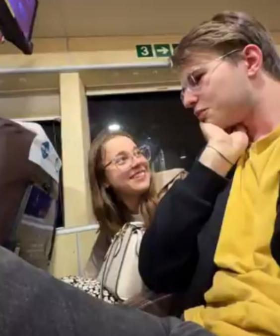 هوش مصنوعی به این پسر کمک کرد تا بهترین همسر را پیدا کند! هوش مصنوعی به این پسر کمک کرد تا بهترین همسر را پیدا کند!