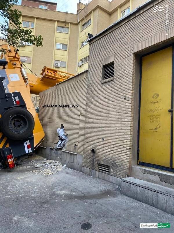 سقوط جرثقیل در تهران حادثه آفرید!