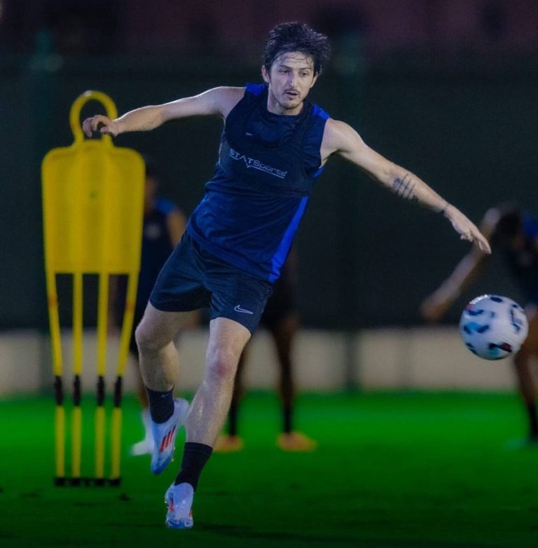 عکس | تصاویر جدید از سردار آزمون در تمرینات شباب الاهلی عکس | تصاویر جدید از سردار آزمون در تمرینات شباب الاهلی