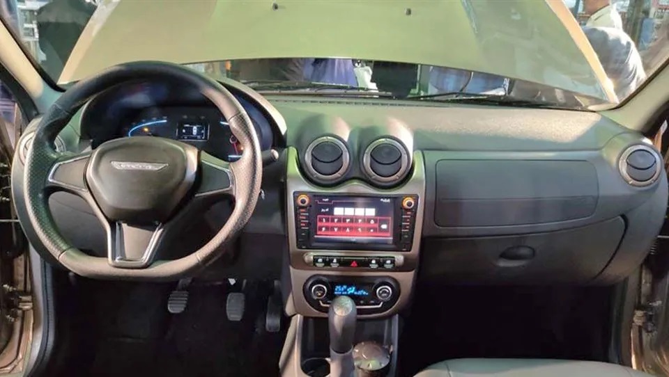 عکس | ال ۹۰ ایرانی با قیافه جدید دلبری می‌کند!