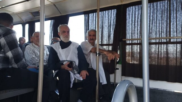 عکس | تصویری از کفن پوشان را در مسیر رسیدن به نماز جمعه ببینید! عکس | تصویری از کفن پوشان را در مسیر رسیدن به نماز جمعه ببینید!