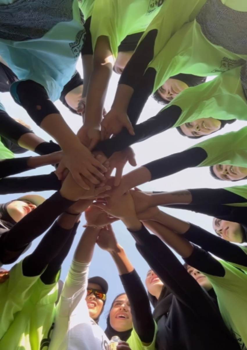 عکس | همسر ایرانی مورایس در تمرینات سپاهان حاضر شد!