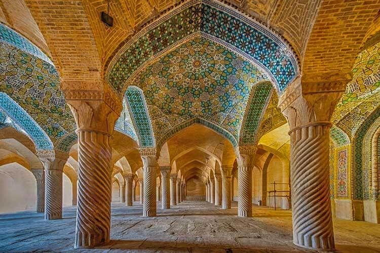 آشنایی با بافت تاریخی شیراز و جاذبه های گردشگری اطراف آن