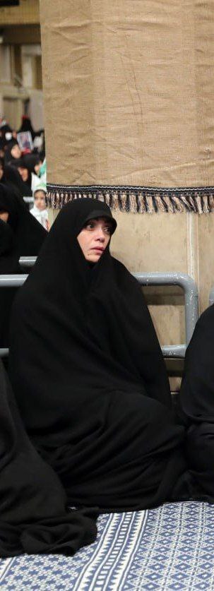 عکس | الهام چرخنده در دیدار با رهبر انقلاب!