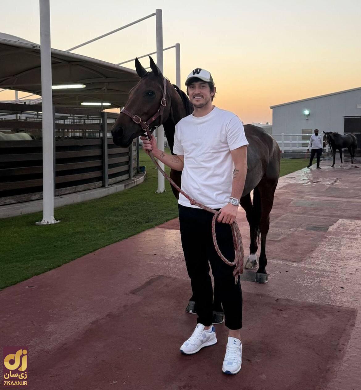 عکس | تفریح لاکچری سردار آزمون در امارات را ببینید! عکس | تفریح لاکچری سردار آزمون در امارات را ببینید!