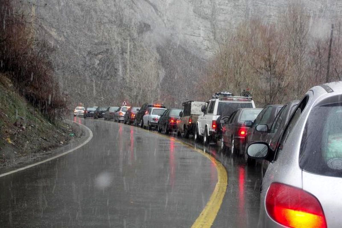 انسداد برخی محور‌ها بر اثر بارش باران در ۱۳ استان