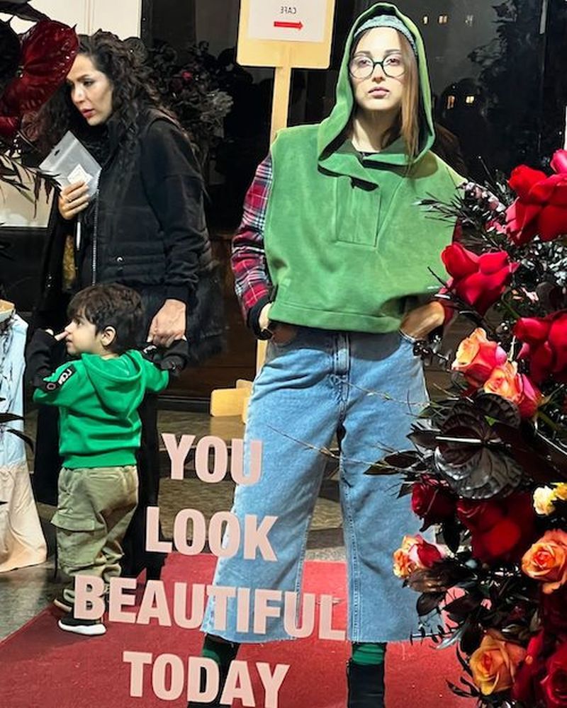 عکس | روشنک گرامی باز هم با استایل عجیب و متفاوت توجهات را به خود جلب کرد!