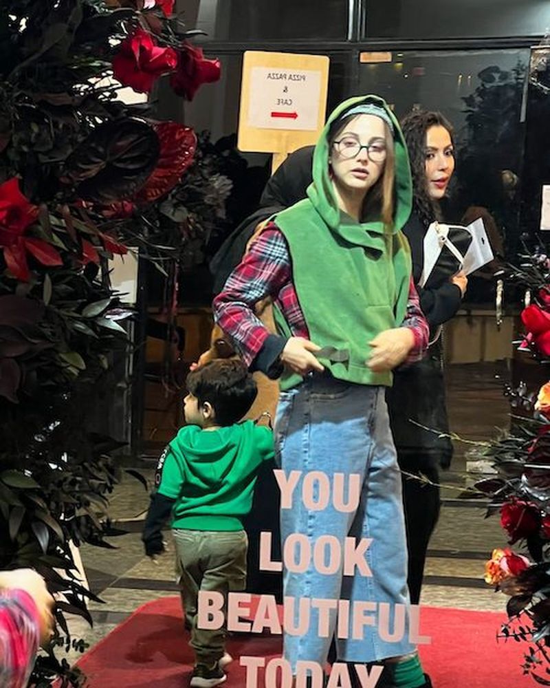 عکس | روشنک گرامی باز هم با استایل عجیب و متفاوت توجهات را به خود جلب کرد!