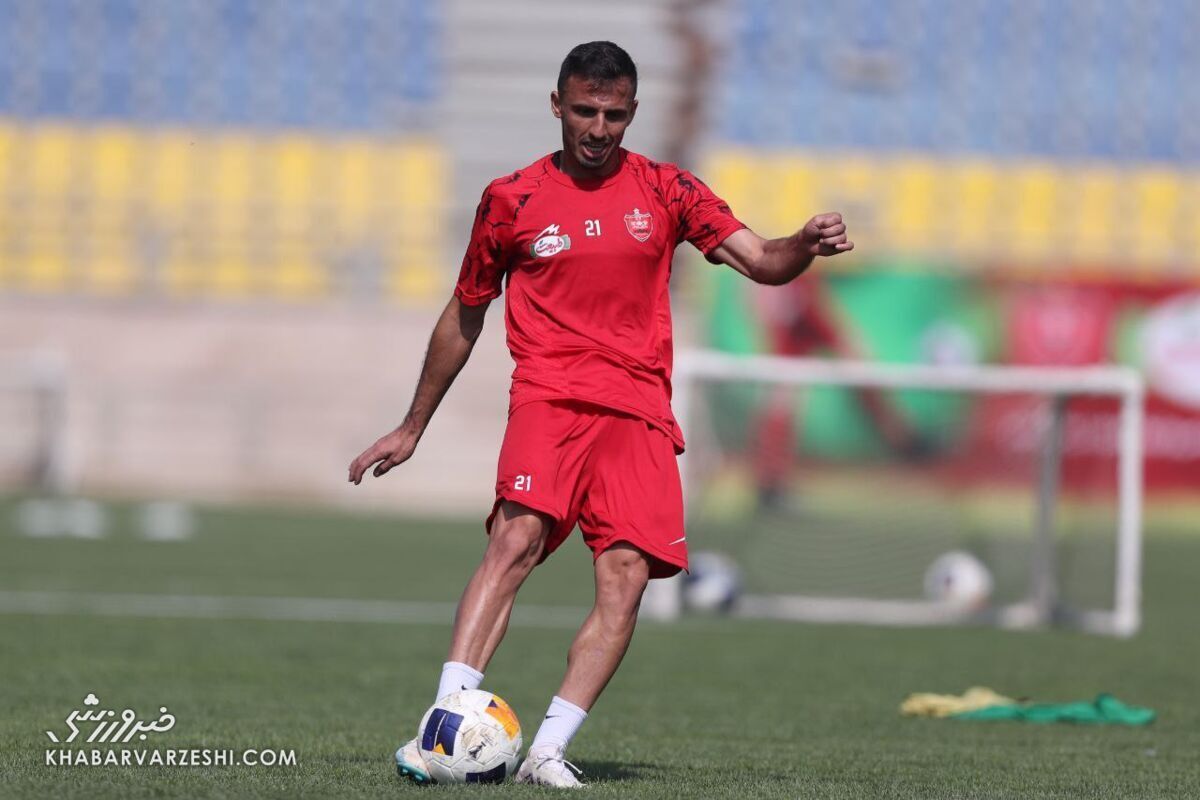 این بازیکن بعد از عذرخواهی کردن به تمرین پرسپولیس اضافه شد!