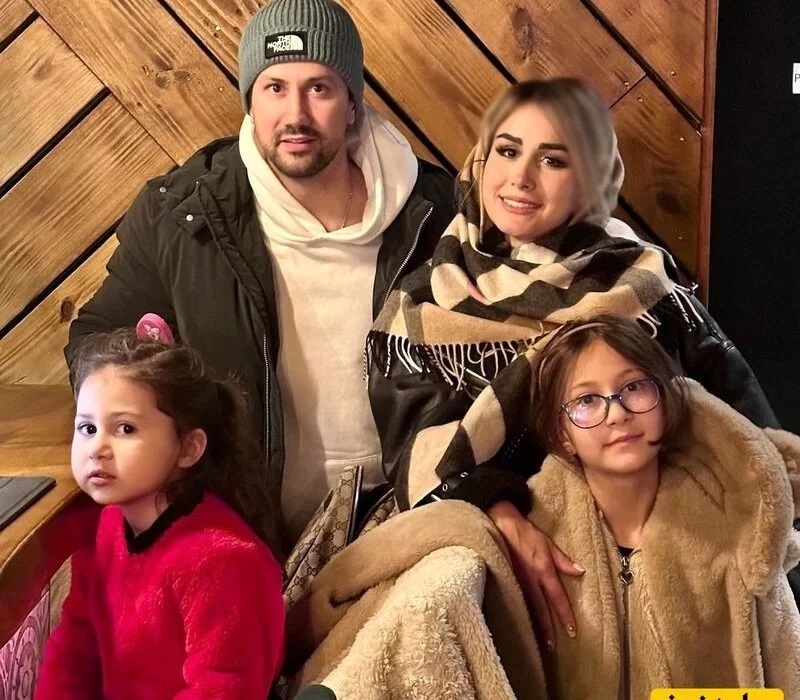 عکس | جدیدترین عکس از خانواده شاهرخ استخری که همسرش منتشر کرد!