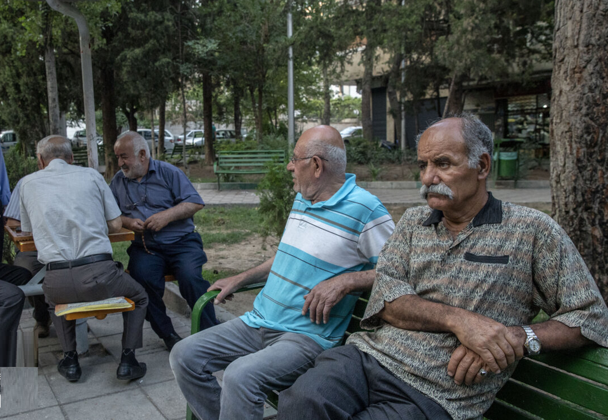 این بازنشستگان ۳۰ میلیون تومان واریزی خواهند داشت