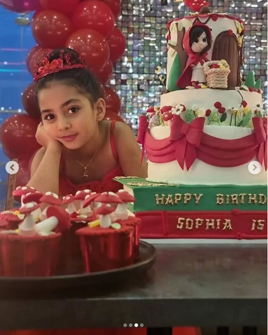 عکس | تولد لاکچری دختر منوچهر هادی بدون حضور مادرش! عکس | تولد لاکچری دختر منوچهر هادی بدون حضور مادرش!