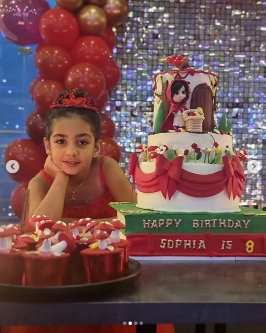 عکس | تولد لاکچری دختر منوچهر هادی بدون حضور مادرش! عکس | تولد لاکچری دختر منوچهر هادی بدون حضور مادرش!