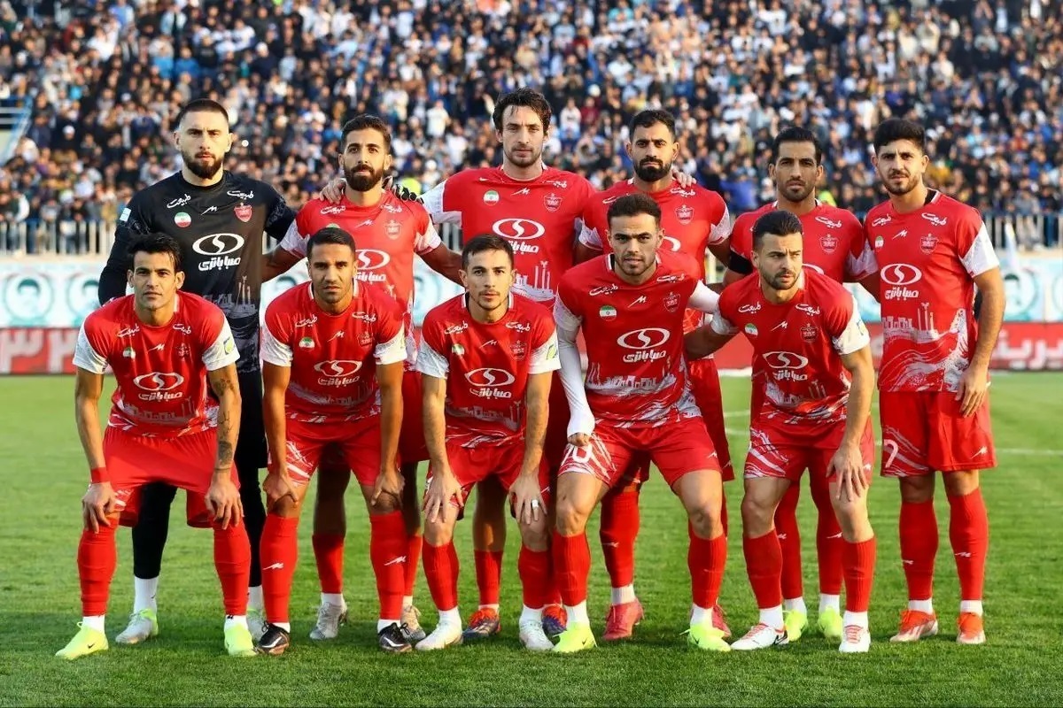 عکس | پرسپولیس پوستر حاشیه ساز و جنجالی را تغییر داد!