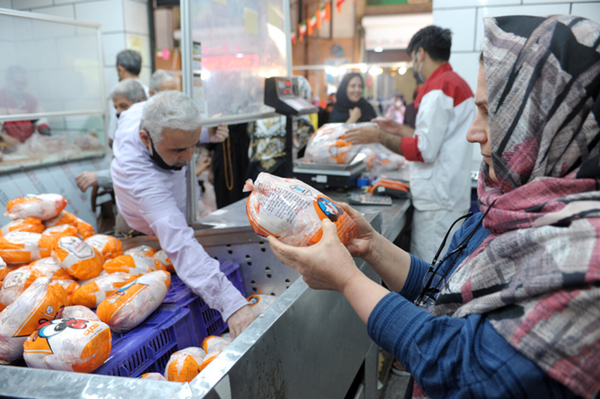 گول نخورید! با این شیوه مرغ را گرانتر به شما می‌فروشند!