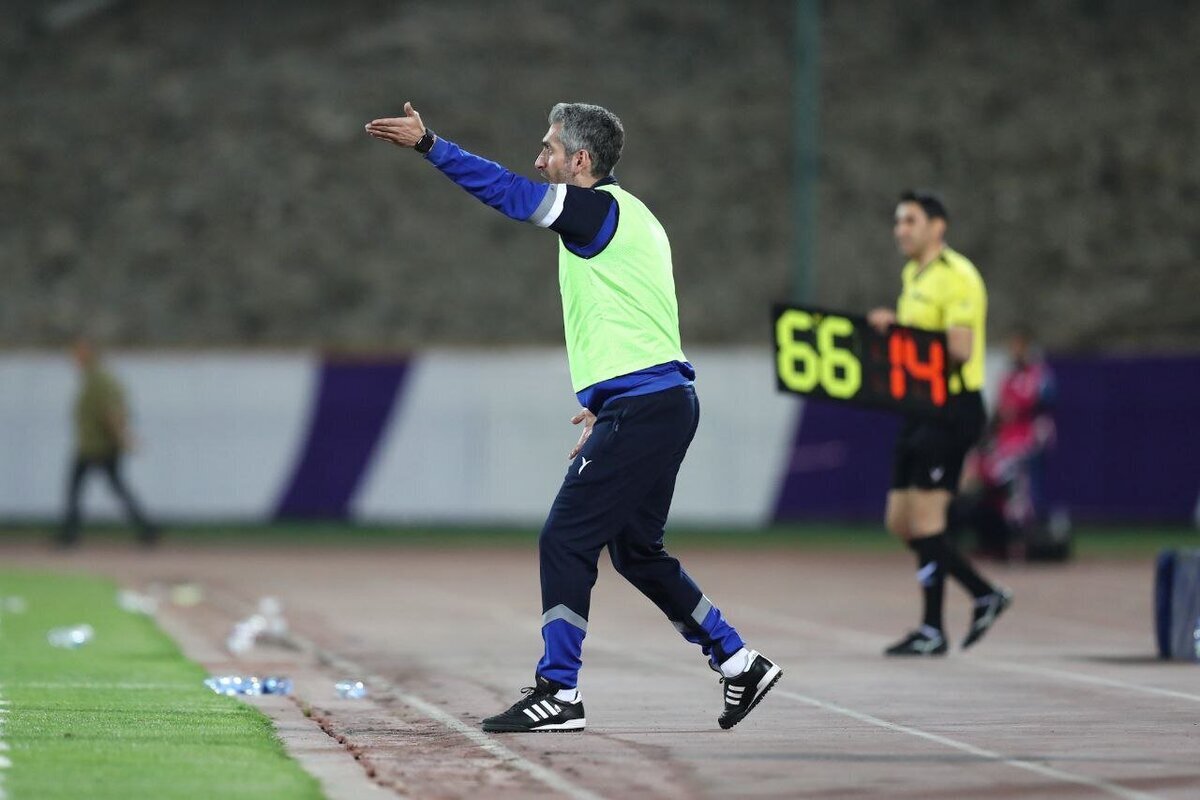 عکس | هیجانات خاص مجتبی جباری در اولین بازی روی نیمکت استقلال سوژه خبرنگاران شد