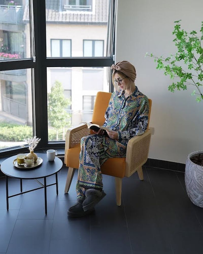 عکس | تیپ لاکچری همسر شاهرخ استخری در منزل!