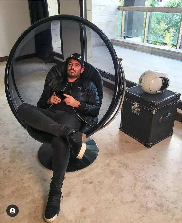 عکس | دکوراسیون منزل رضا گلزار و همسرش به سبک فوق مدرن!