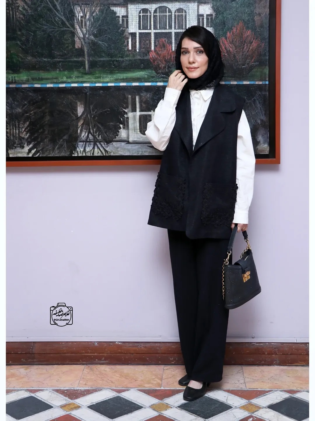 عکس | تصاویری از بازیگران در مراسم گلاب آدینه | استایل بهنوش طباطبایی و صدف اسپهبدی سوژه شد