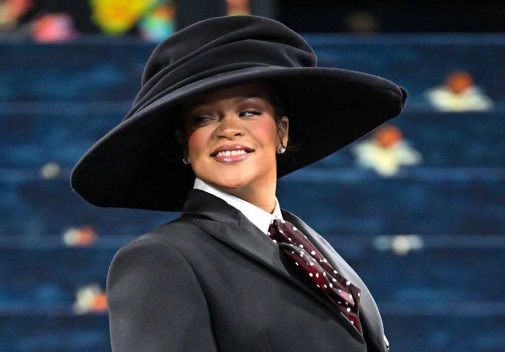 عکس | لباس بارداری عجیب ریحانا سوژه خبرنگاران شد!