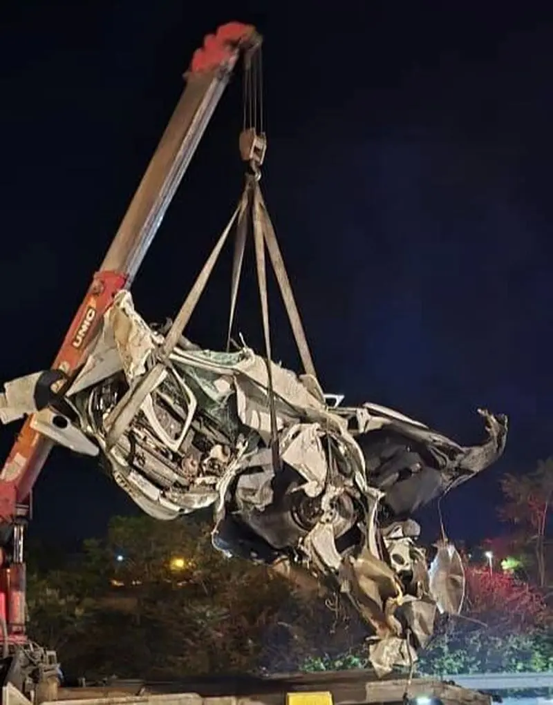 برخورد مرگبار پژو ۲۰۶ با گاردریل در بزرگراه شهید بابایی/ ۲ نفر جان باختند + عکس برخورد مرگبار پژو ۲۰۶ با گاردریل در بزرگراه شهید بابایی/ ۲ نفر جان باختند + عکس