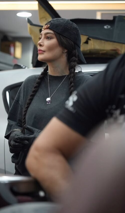 عکس | بوگاتی سحر قریشی فضای مجازی را پر کرد!