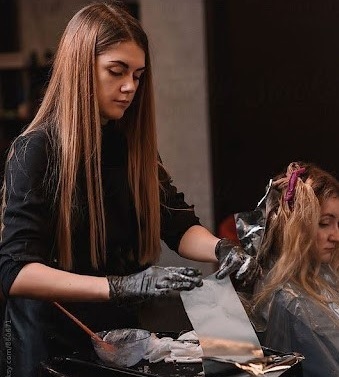 چگونه بهترین آرایشگاه نزدیک خودمان را پیدا کنیم؟ راهنمای کامل چگونه بهترین آرایشگاه نزدیک خودمان را پیدا کنیم؟ راهنمای کامل