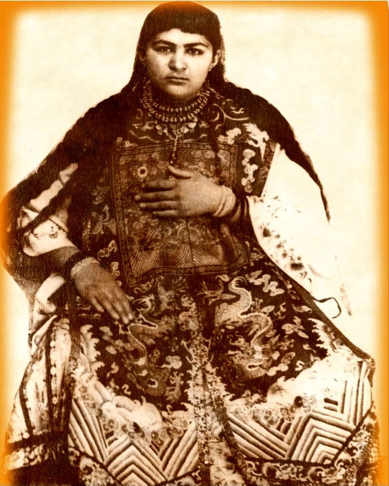 عکس | آخرین سوگلی ناصرالدین شاه با استایل چینی!