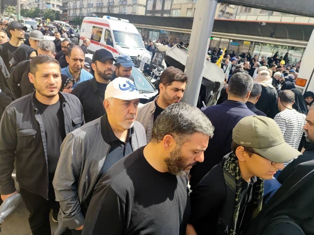 حضور جواد ظریف در تشییع شهدای اقتدار + عکس حضور جواد ظریف در تشییع شهدای اقتدار + عکس