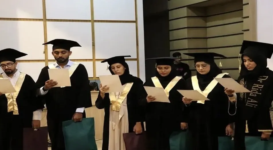 دانشجویان