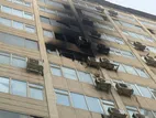 آتش‌سوزی گسترده در یک ساختمان تجاری در خیابان جمهوری
