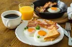چه ساعتی بهترین زمان برای خوردن صبحانه است؟